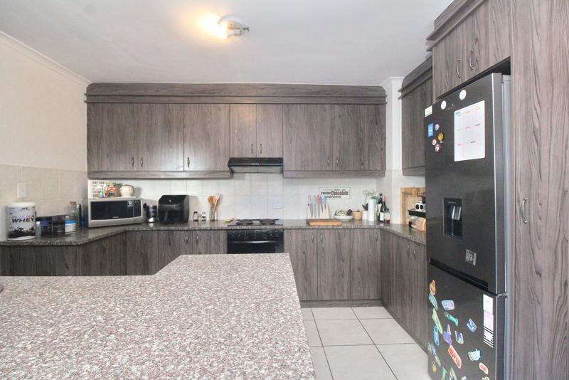 3 Bedroom Property for Sale in Kelderhof Country Village Western Cape